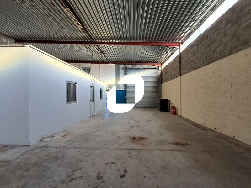 A proximité immédiate de la N89, IMMPROVE vous pr