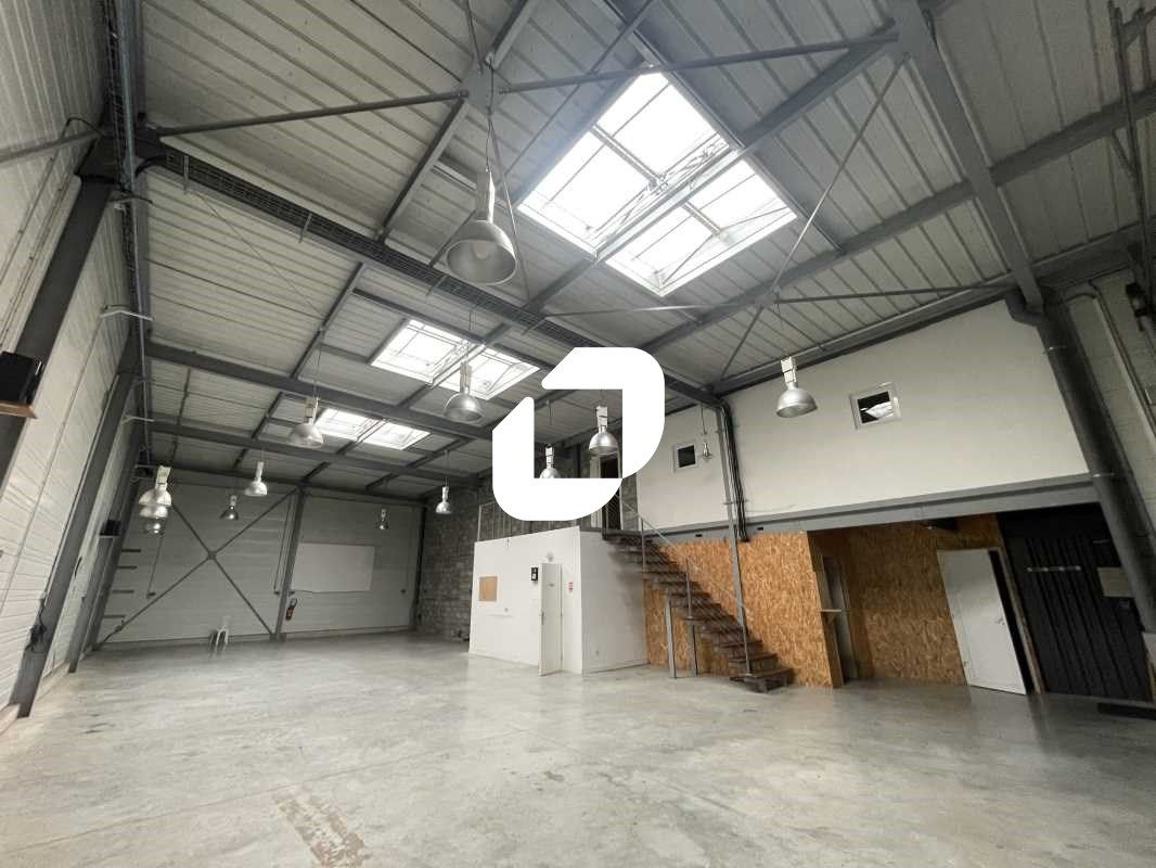 Idéal artisans ! En plein coeur du Bassin d'Arcac