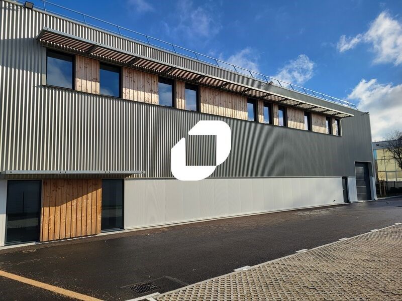 À proximité immédiate de l'autoroute A63 (Bordeau