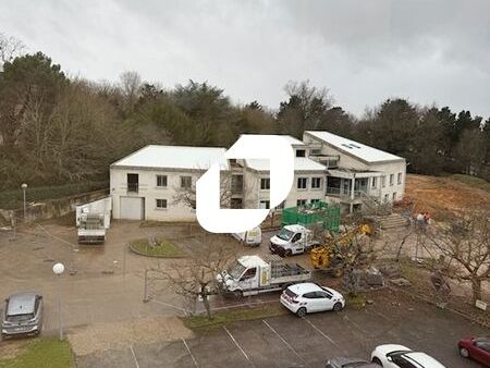 A proximité immédiate de la N89, IMMPROVE vous pr