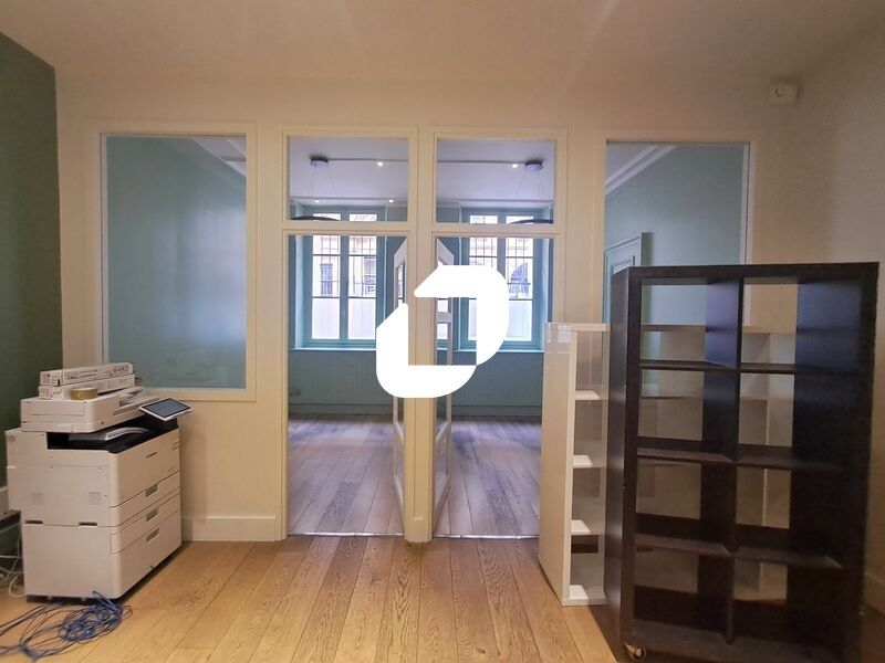 Dans le quartier prisé des Quinconces, IMMPROVE v