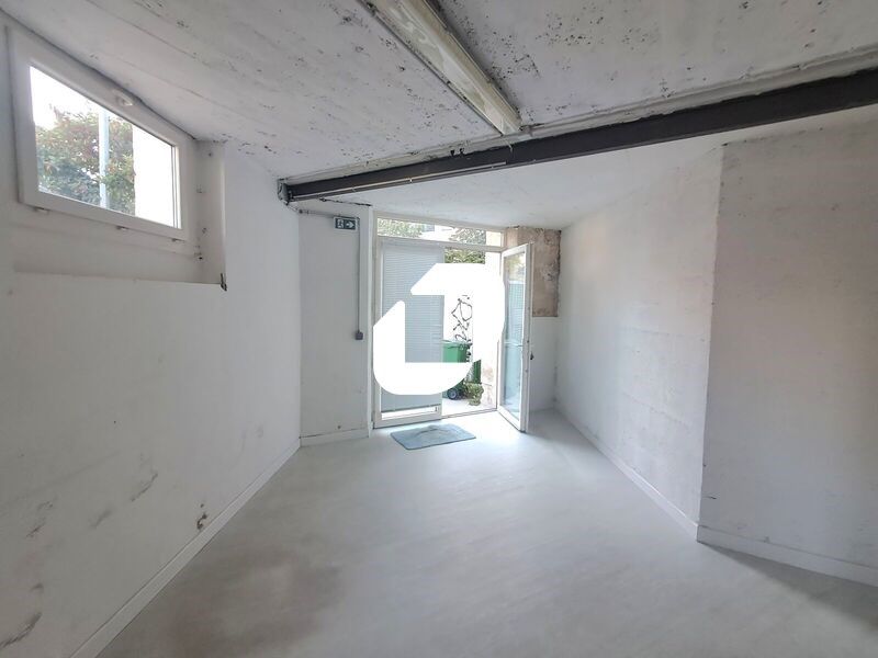 A deux pas de la gare de Bordeaux Saint-Jean, IMM