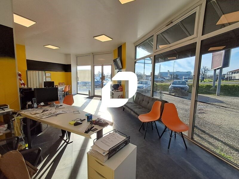 Idéalement situé. A proximité immédiate des diffé