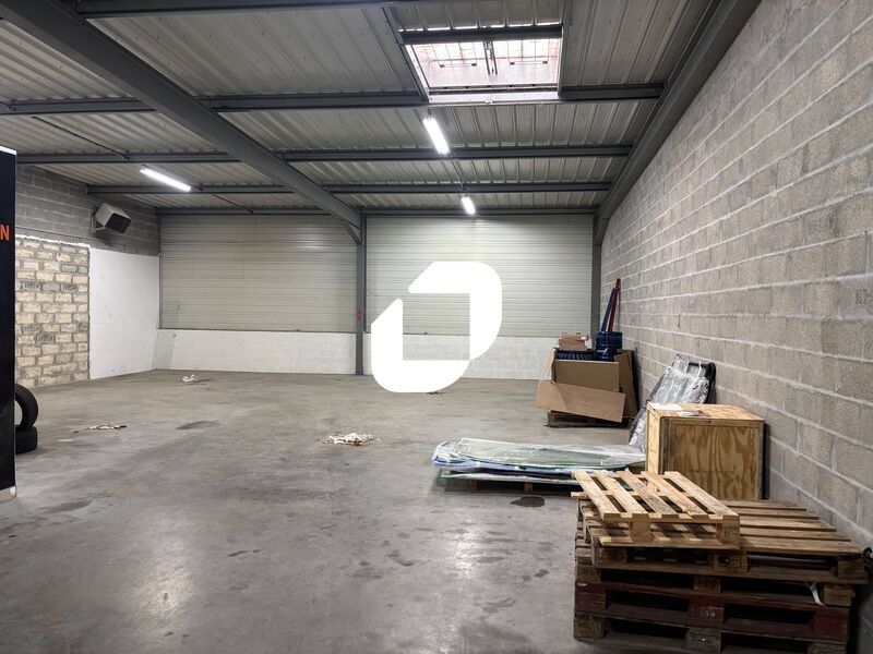 Situé sur la commune du Haillan en sortie rocade 