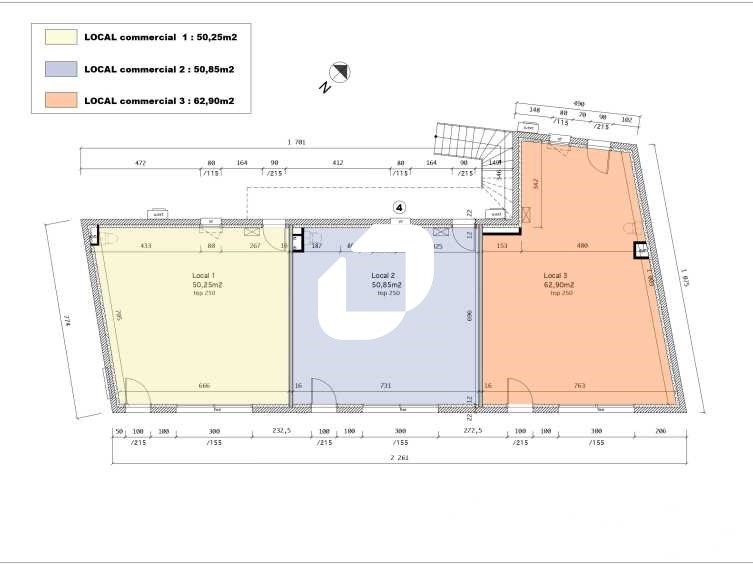 Sur un axe passant à proximité immédiate des écol