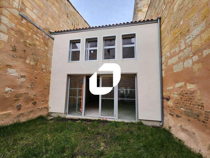 Immeuble indépendant en pierre de taille - 358 m²