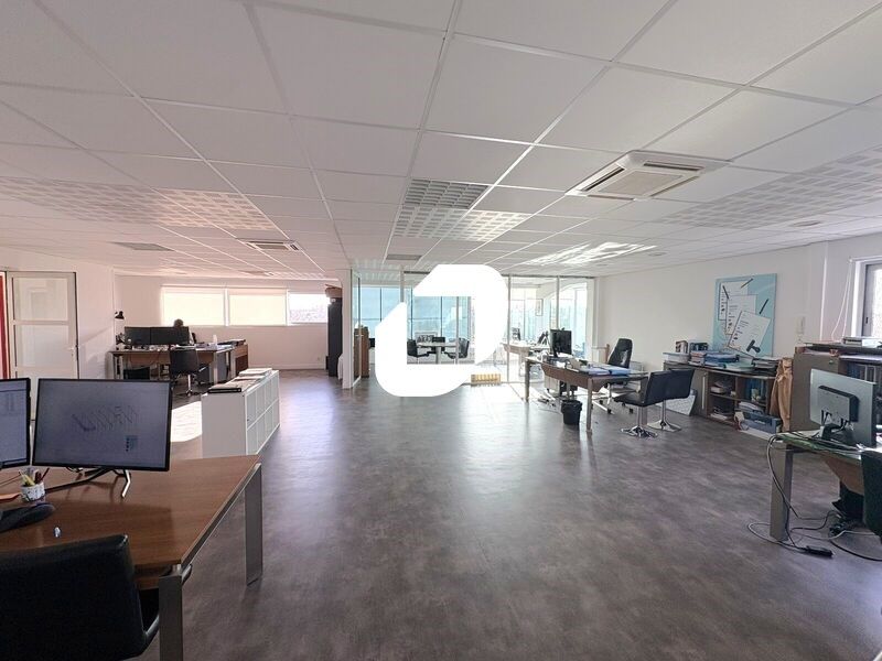 Au pied de la N89, IMMPROVE vous propose à la loc