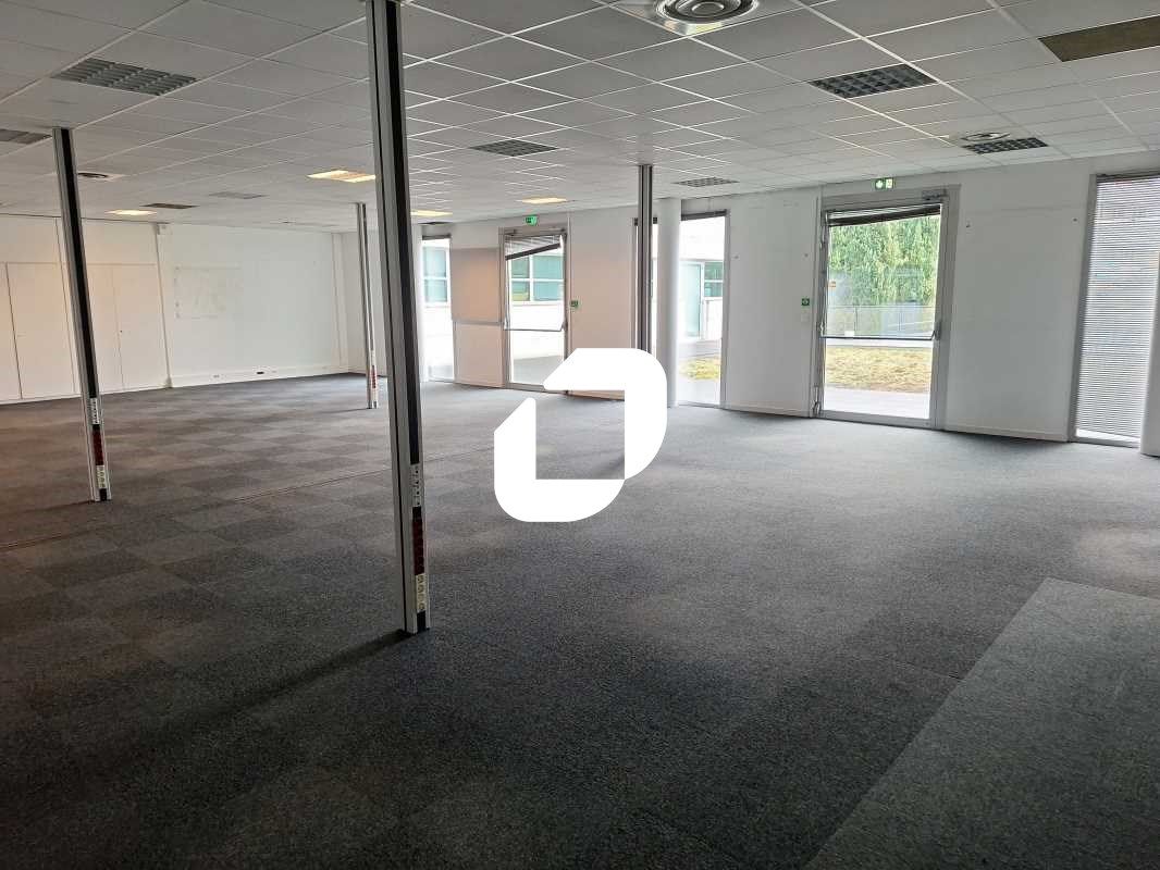 A proximité de la place Ravezies, Immprove vous p