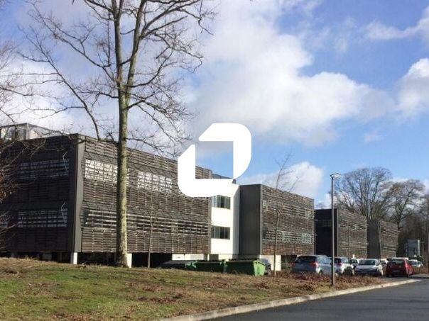 A proximité immédiate de la rocade bordelaise, IM