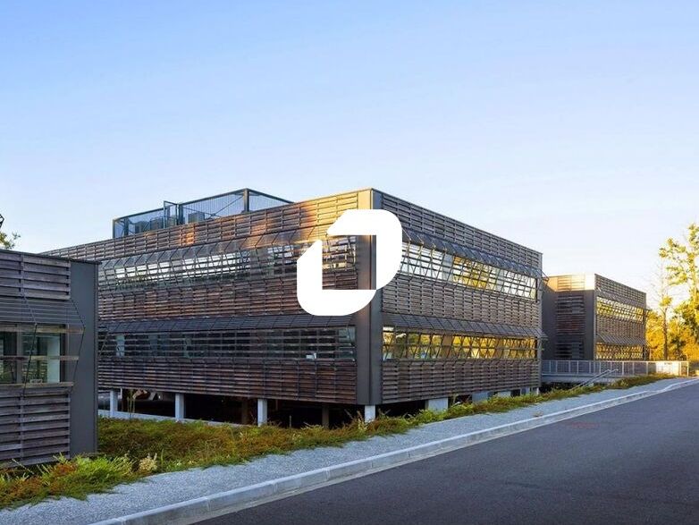 A proximité immédiate de la rocade bordelaise, IM