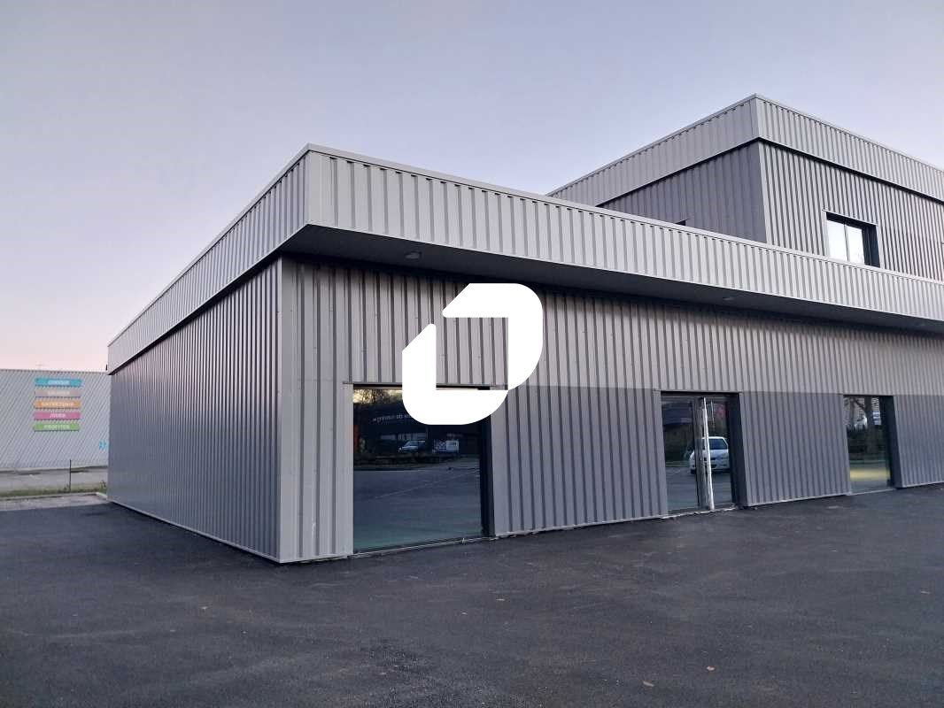 Au coeur de la zone commerciale de Bourgoin Jalli