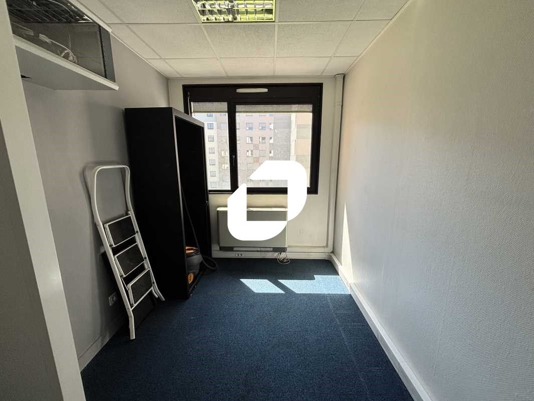 Immprove vous propose à la location 90 m² de bure