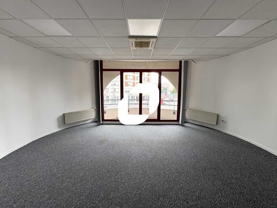 LYON 7. Immprove vous propose des plateaux de bur