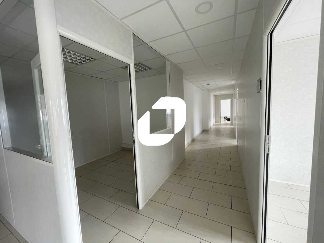 Sur la commune de Décines, au sein du Parc d'acti