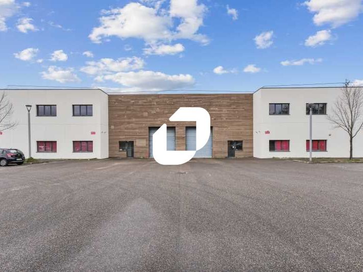 Immprove vous propose un local d'activité à louer