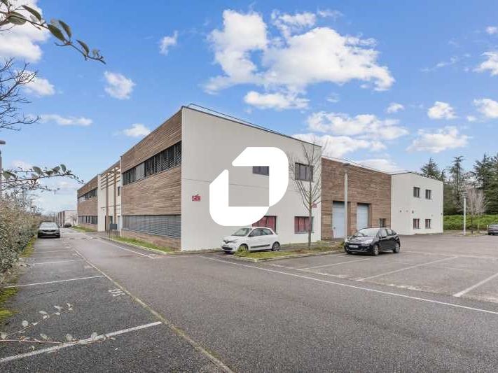 Immprove vous propose un local d'activité à louer