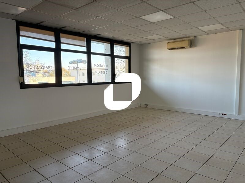 Immprove vous propose 312 m² de bureaux à louer o