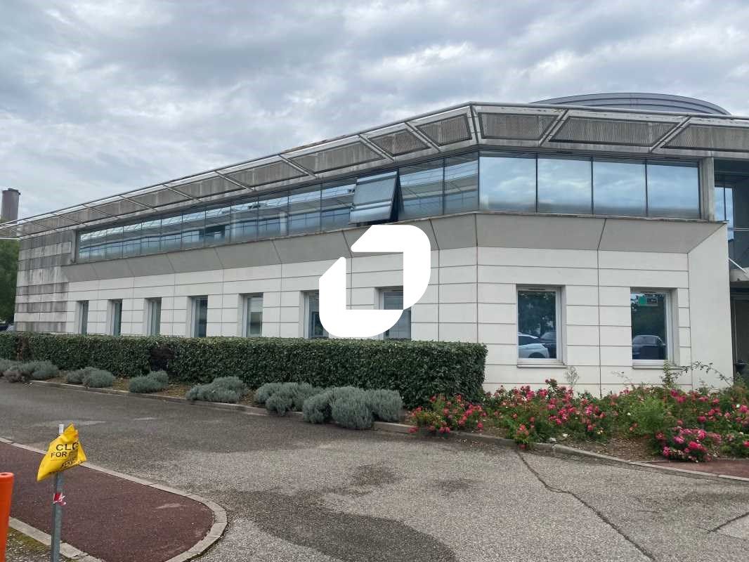 Immprove vous propose deux plateaux de bureaux di