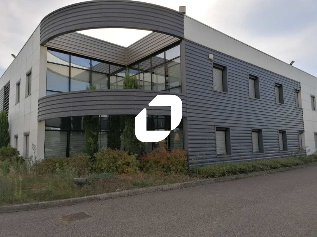 Immprove vous propose, à la location, sur la ZI M