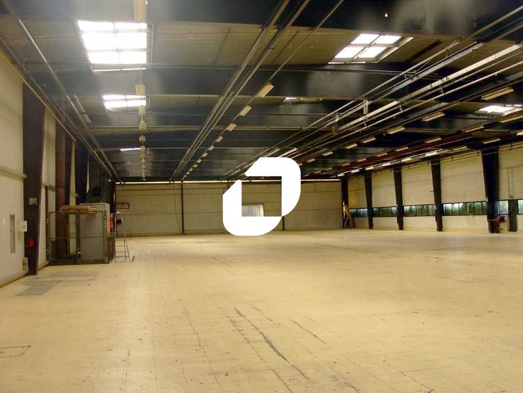 Immprove vous propose à la vente, sur la ZI de Vé