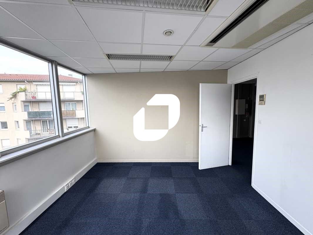 IMMPROVE vous propose à la vente trois surfaces d