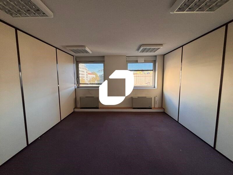 Immprove vous propose à la location deux plateaux