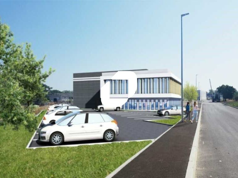 Sur la commune de La Verpillière, en façade autor