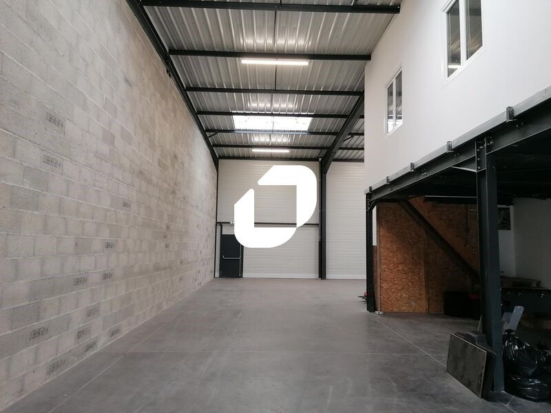 Sur la ZI Lyon Sud Est de Corbas, Immprove vous p