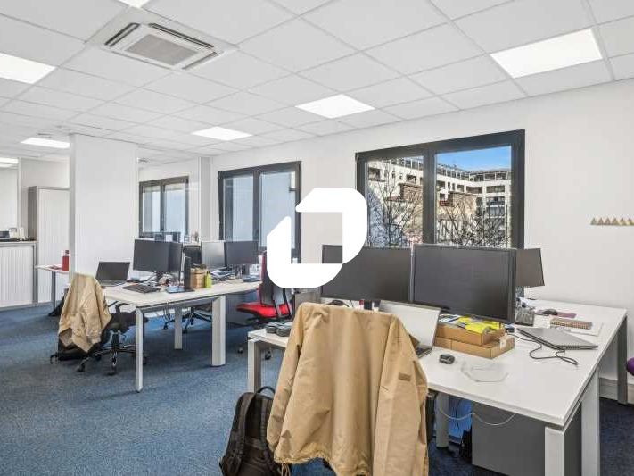 Immprove vous propose des bureaux à vendre, lumin