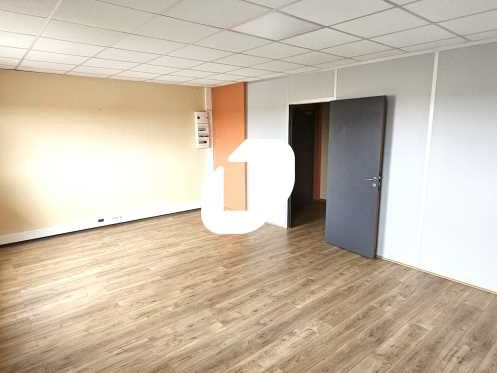 IMMPROVE vous propose, à Courrières, une surface 