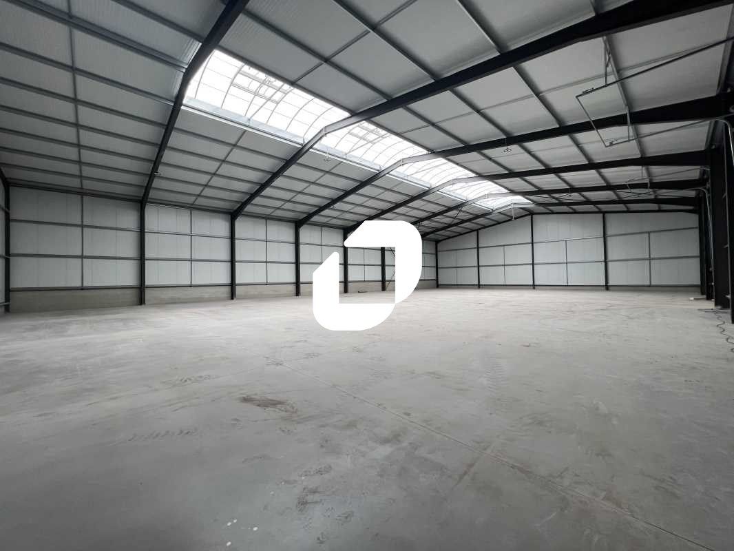 Immprove vous propose à la location, un bâtiment 