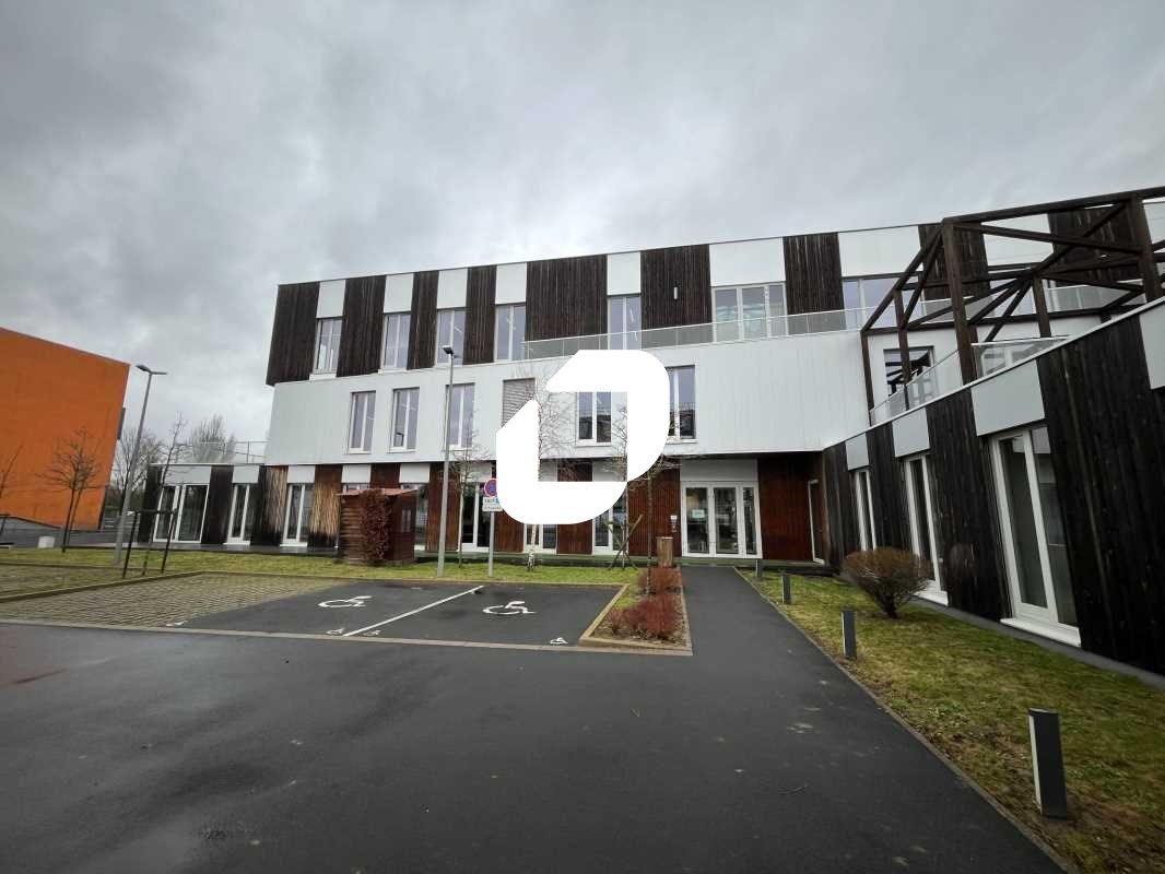 Immprove vous propose un immeuble indépendant, bi