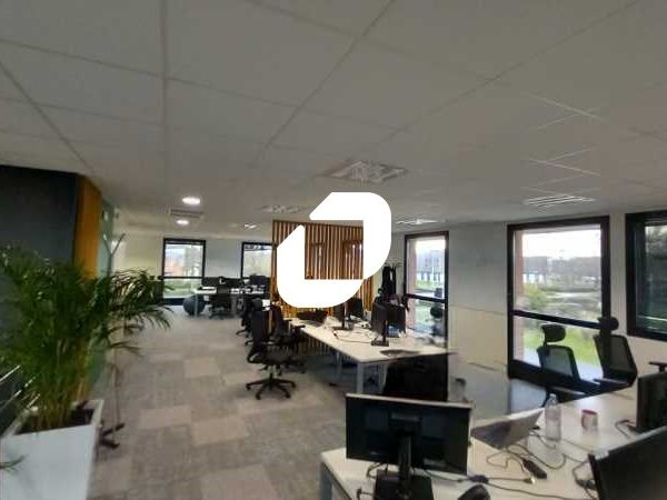 Immprove vous propose à la location, un bâtiment 