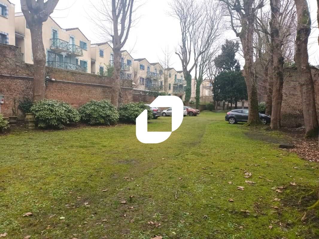 Immprove vous propose un hôtel particulier entièr