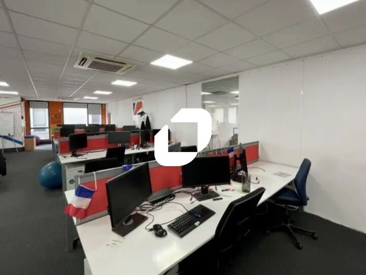IMMPROVE vous propose des bureaux à louer de 700 