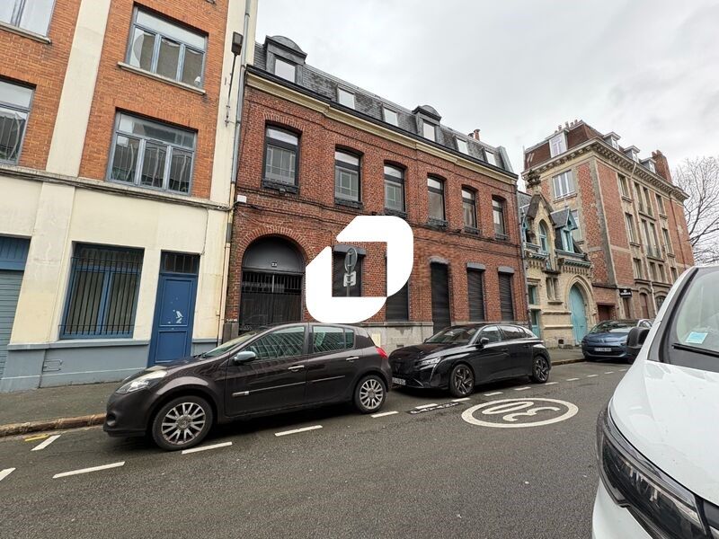 Immprove vous propose à la vente un bel immeuble