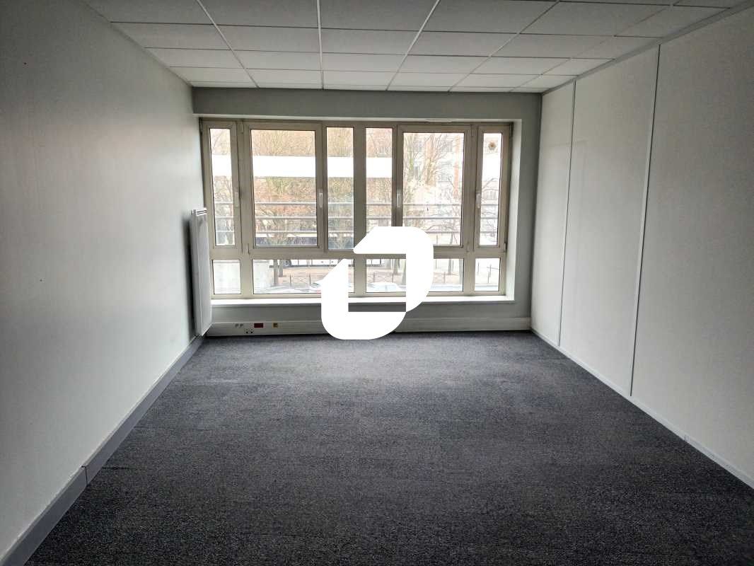 Immprove vous propose un plateau de bureaux de 1