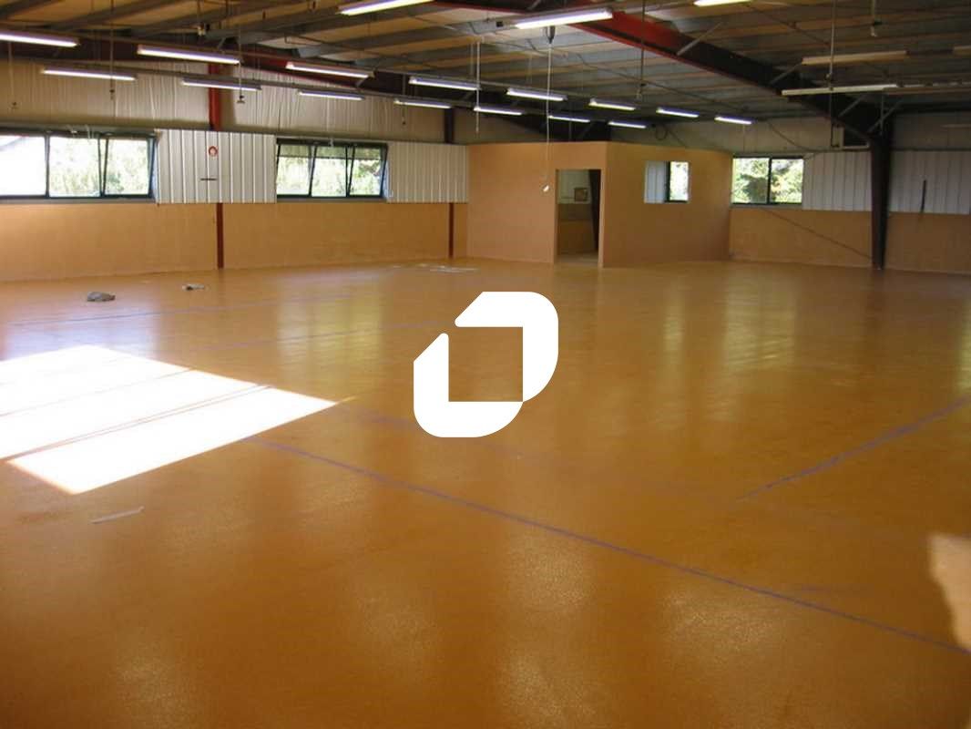 Découvrez un local d'activité exceptionnel de 100