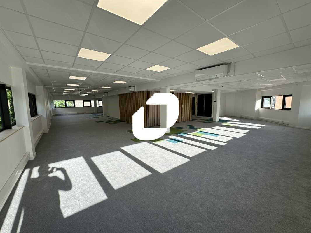 À la recherche d'un espace de bureau moderne et f