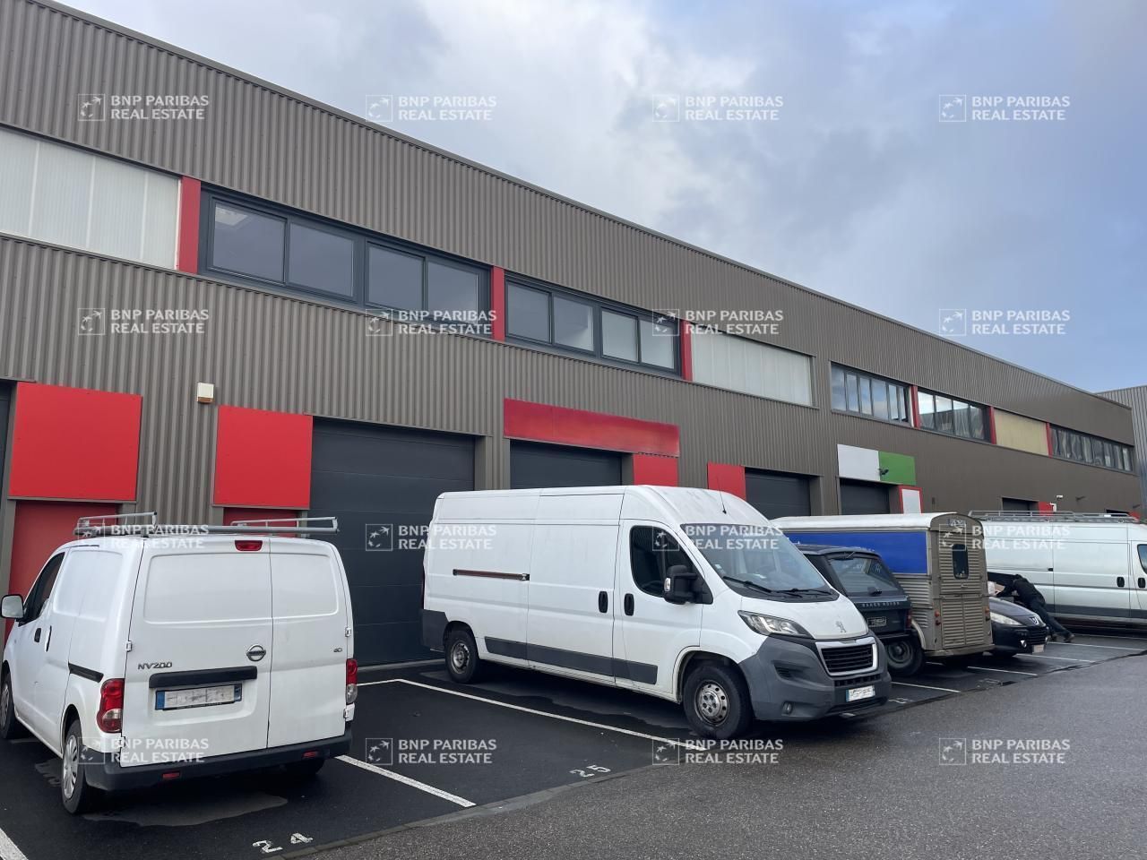 200 m² pour ce activité en vente à Limas