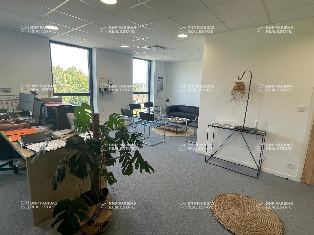 159 m² pour ce bureaux en location à Saint-grégoire