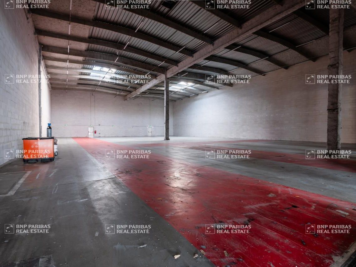 Location Entrepôts classe A 3453 m² non divisibles 77183 Croissy-beaubourg