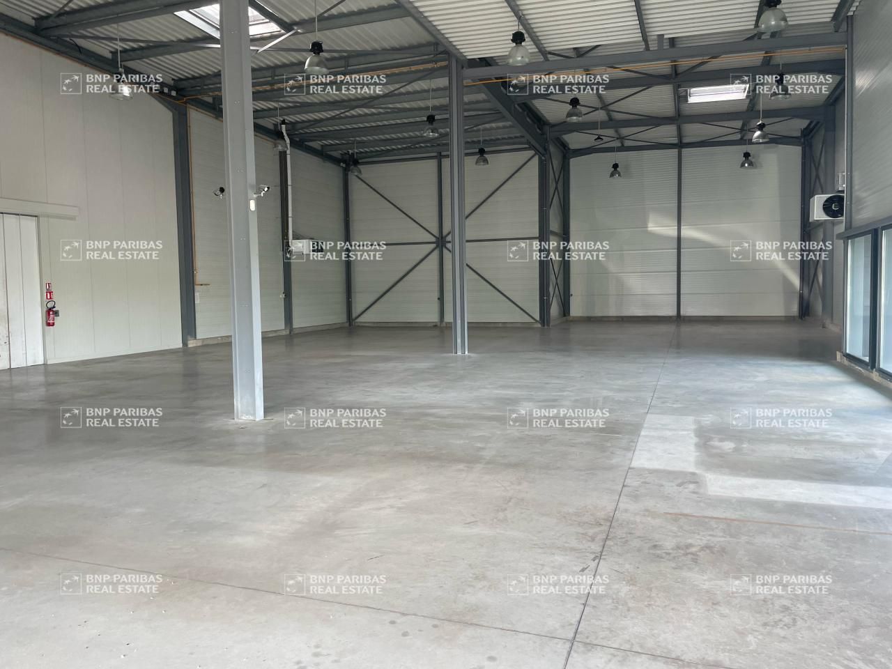 727 m² pour ce activité en location à Argancy