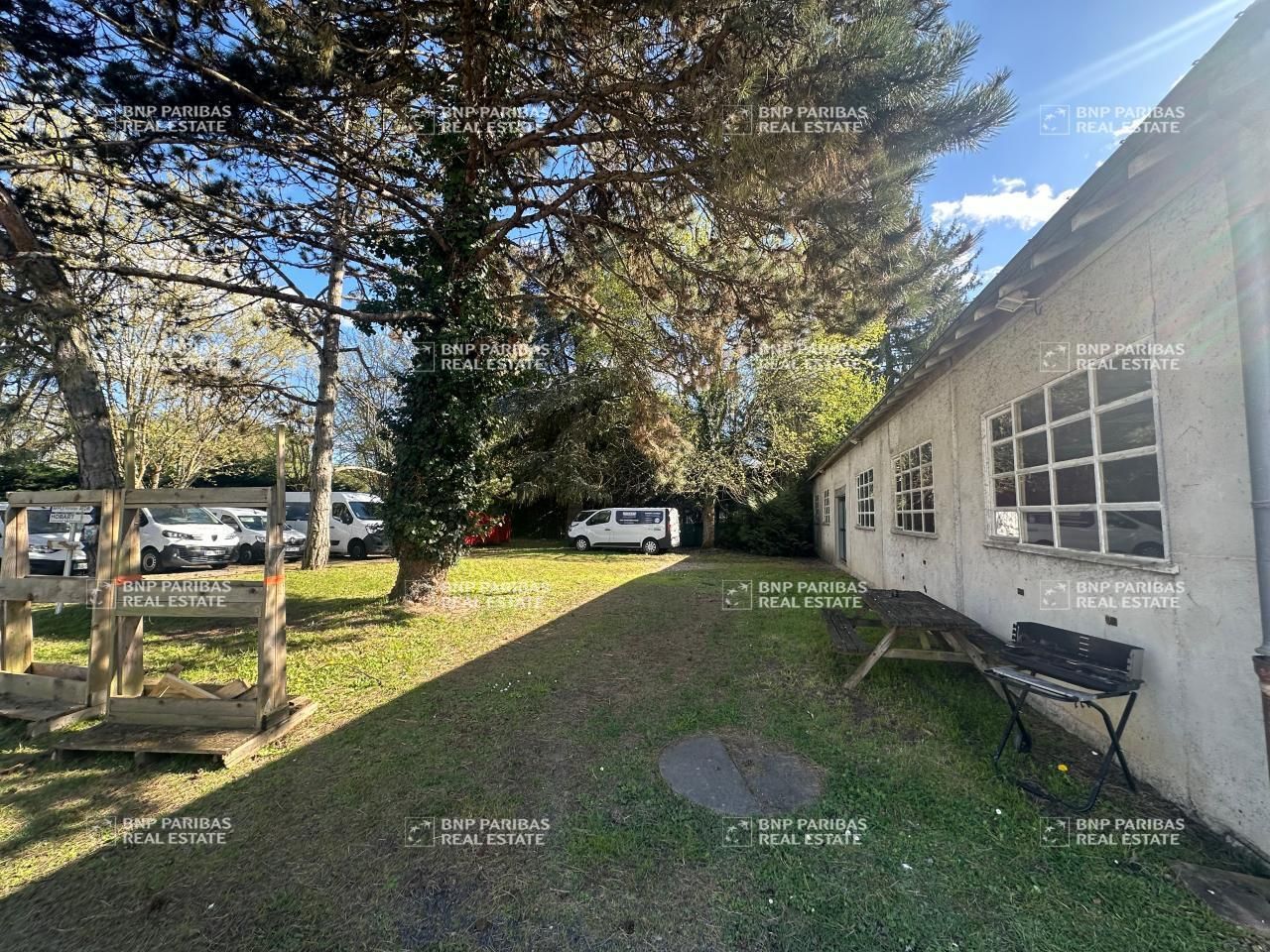 265 m² pour ce activité en location à Fondettes