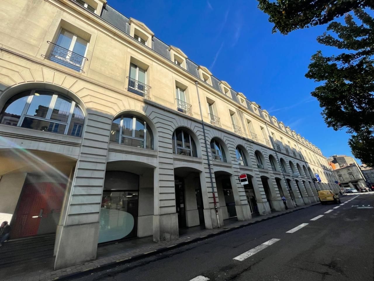 551 m² pour ce bureaux en location à Bordeaux