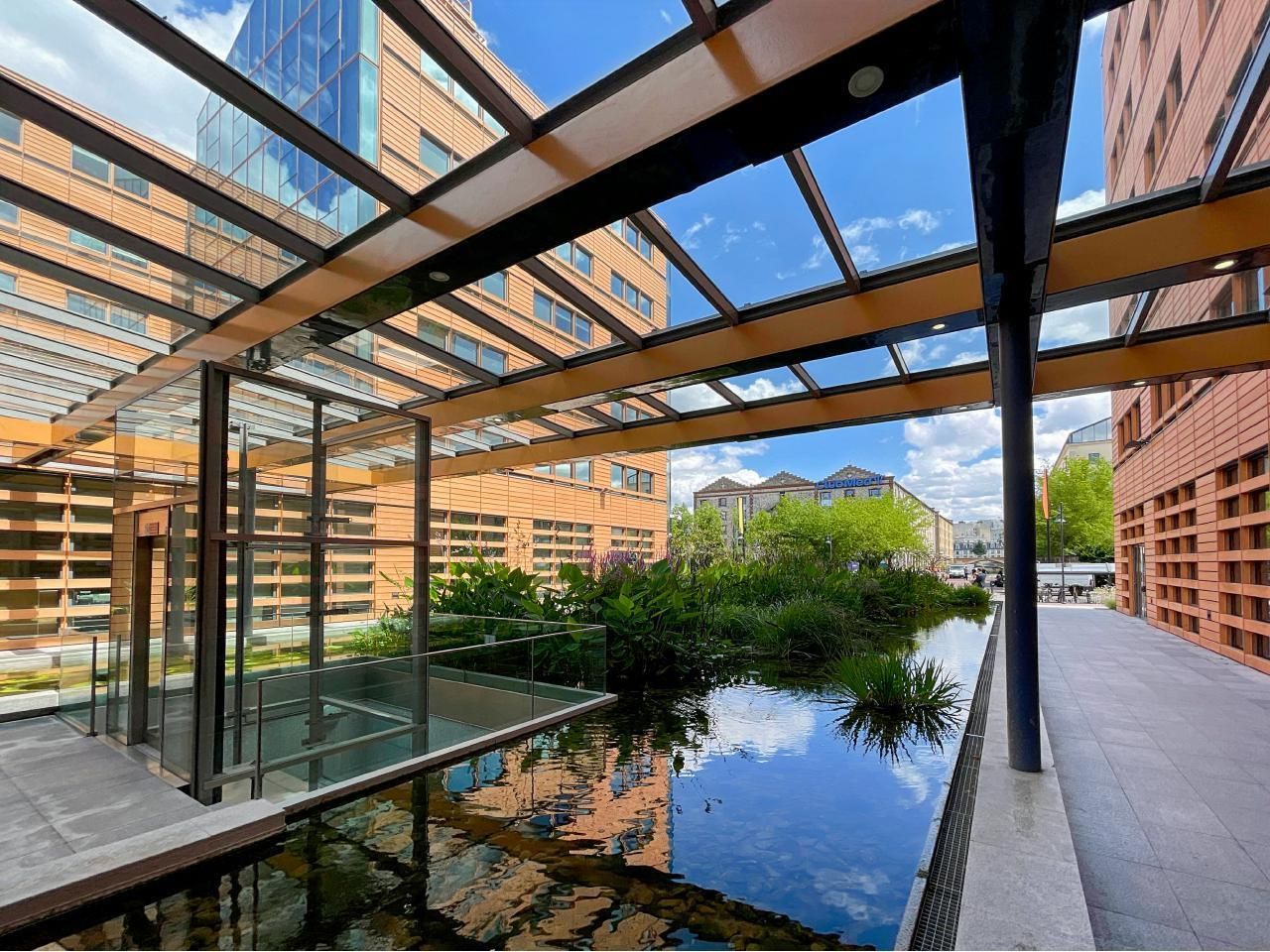 795 m² pour ce bureaux en location à Paris