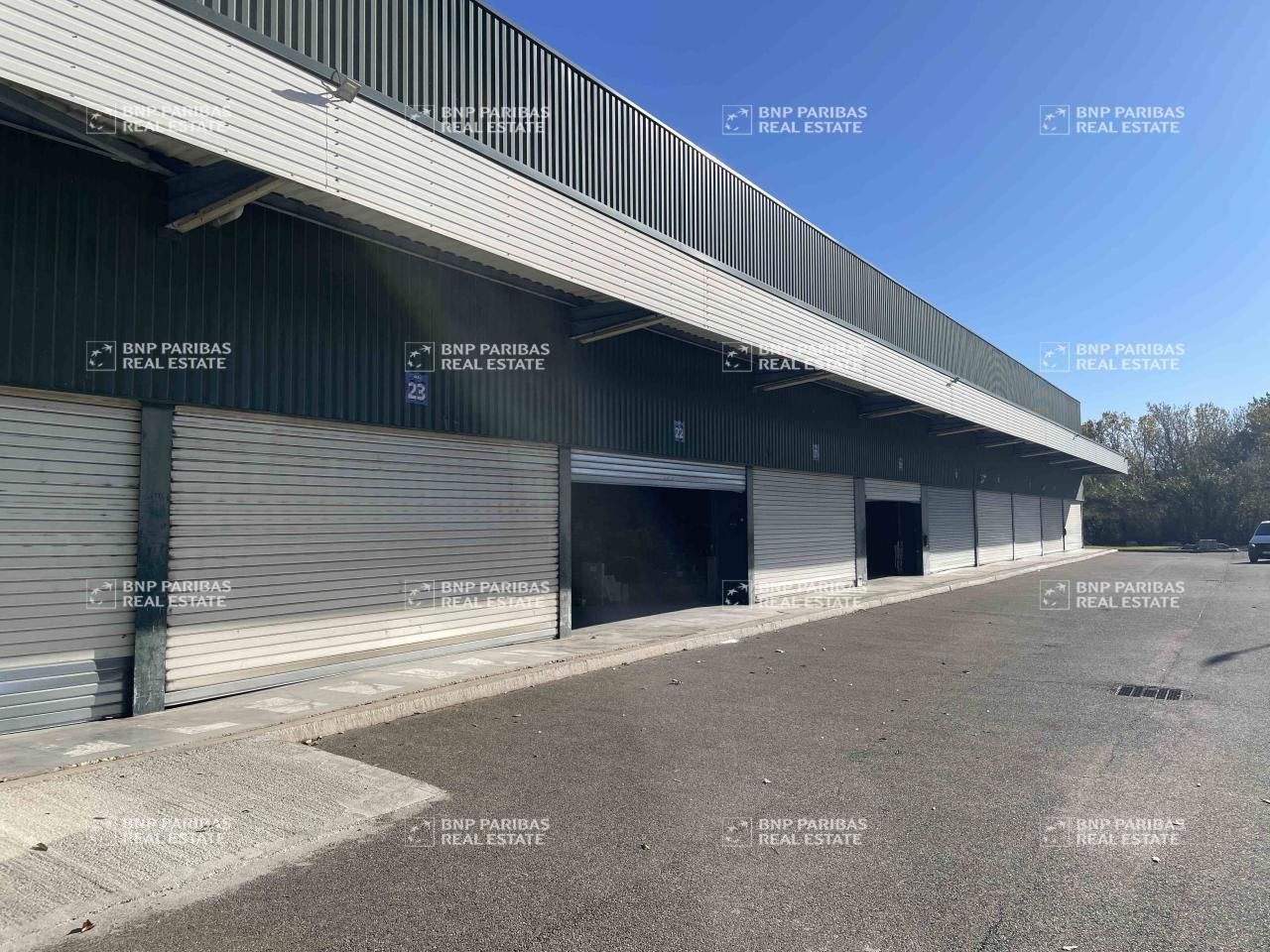 2611.4 m² pour ce activité en location à Vitrolles