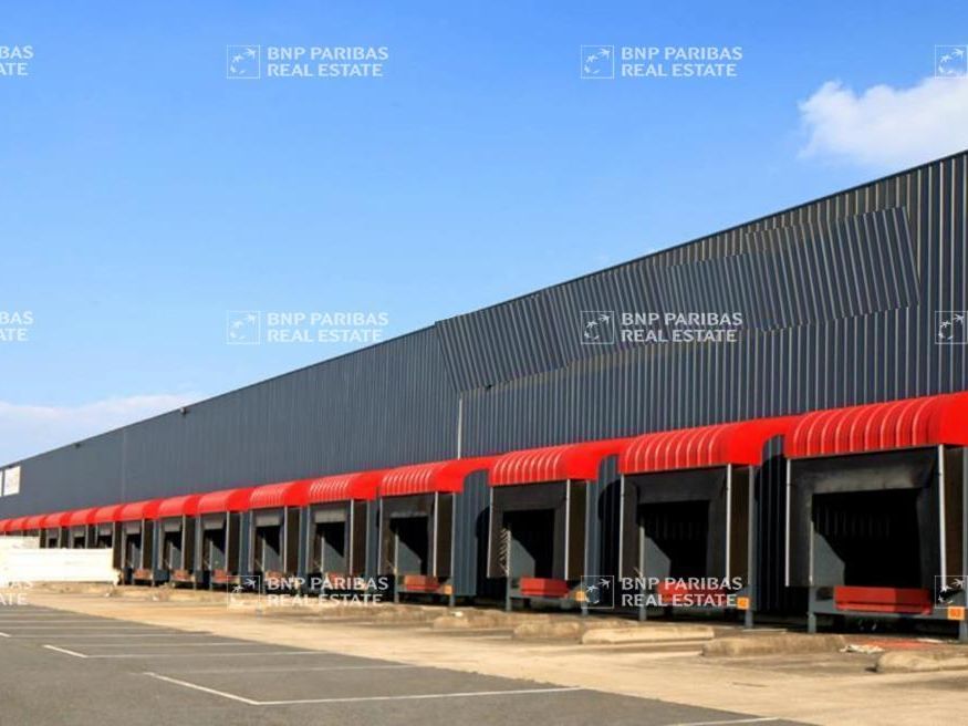 Location Entrepôts classe A 4464 m² non divisibles 45130 Meung-sur-loire