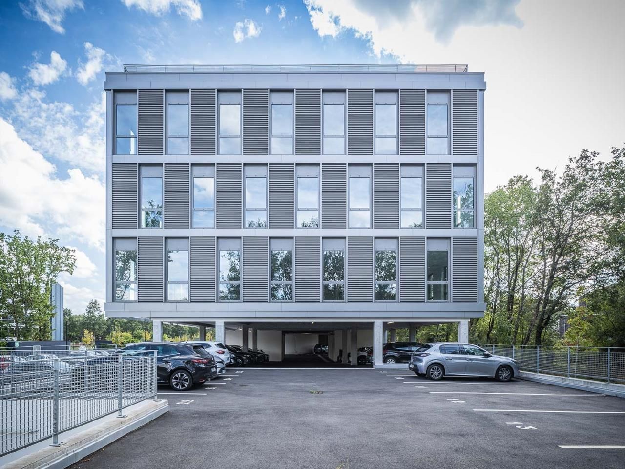 2569 m² pour ce bureaux en location à Nantes