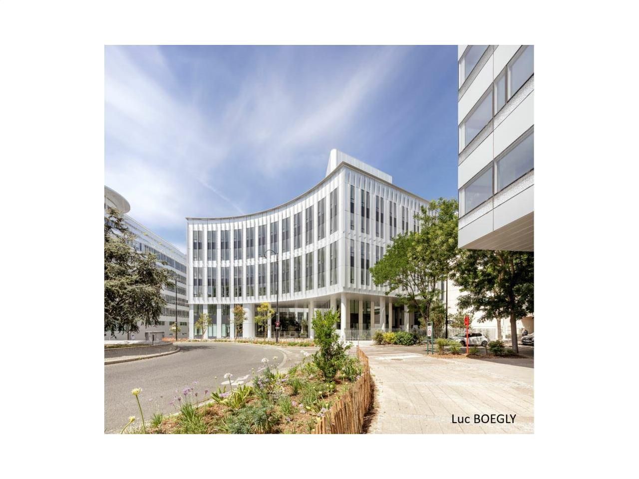 2493.8 m² pour ce bureaux en location à Rueil malmaison